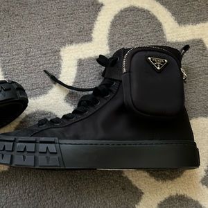 Authentic Re-Nylon Prada sneakers sz 39